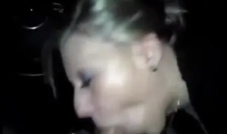 Дружина, покажи еротику мокра, бризки, машина,